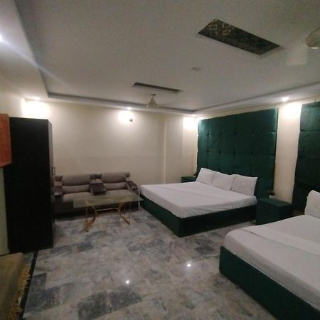 Hotel Crown Plaza, Near Karachi Airport, Darul Sehat Hospital, Dow, Agha Khan And Liaqat Hospital Exterior photo