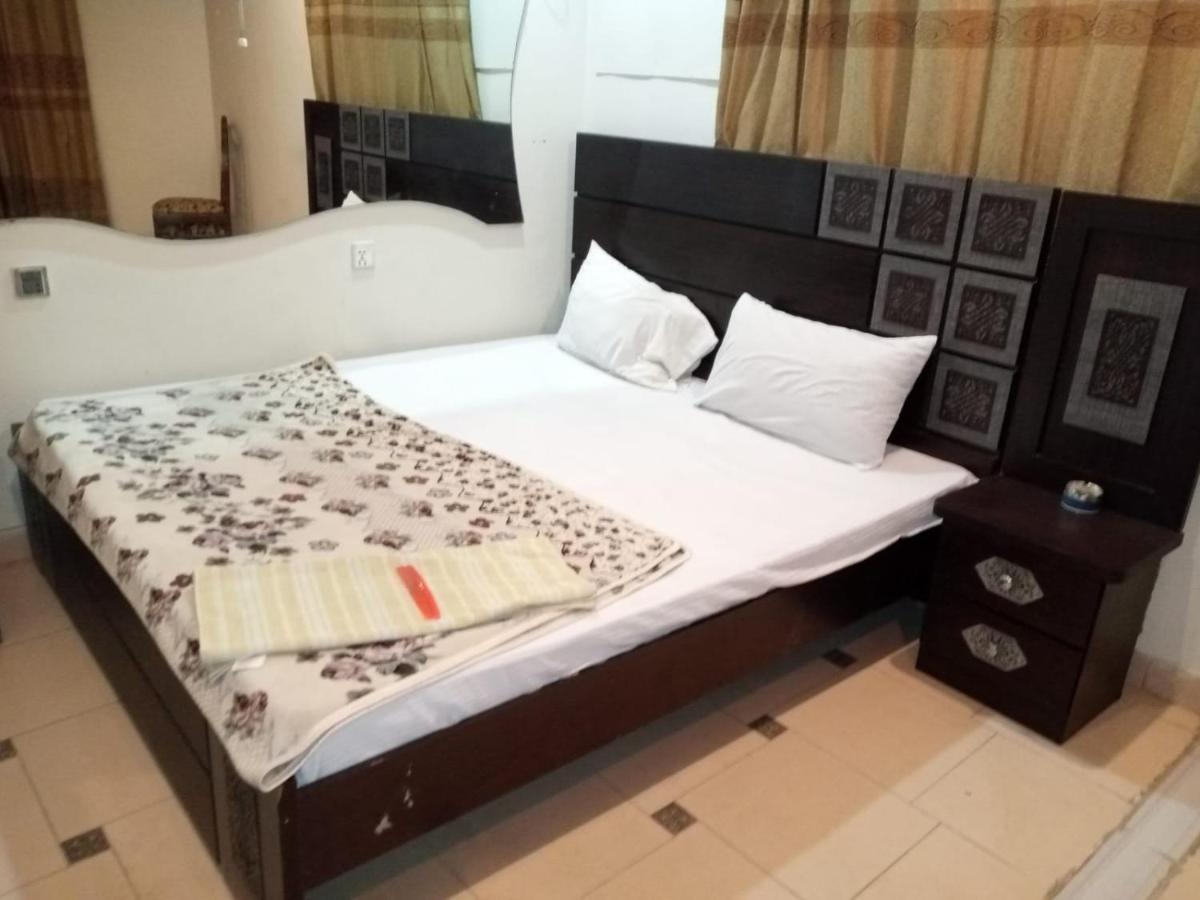 Hotel Crown Plaza, Near Karachi Airport, Darul Sehat Hospital, Dow, Agha Khan And Liaqat Hospital Exterior photo