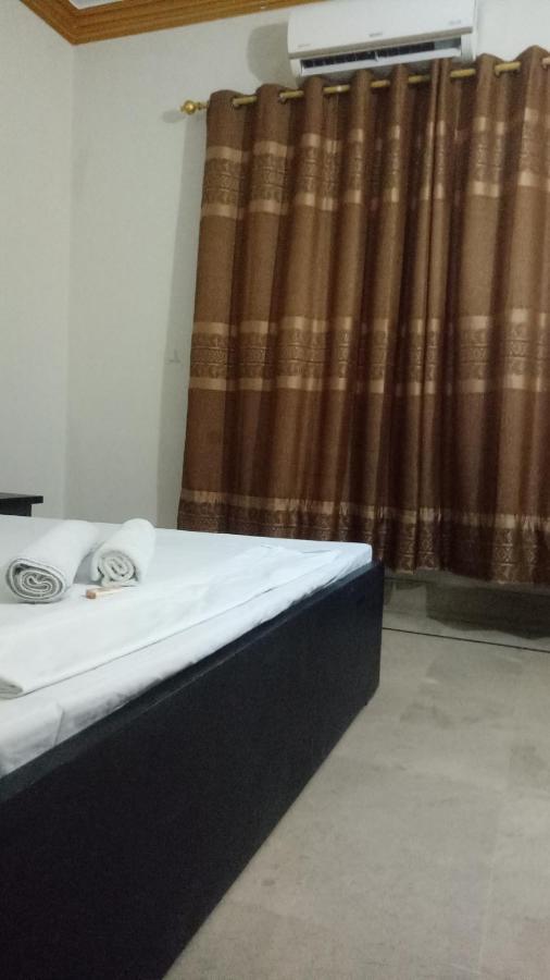 Hotel Crown Plaza, Near Karachi Airport, Darul Sehat Hospital, Dow, Agha Khan And Liaqat Hospital Exterior photo