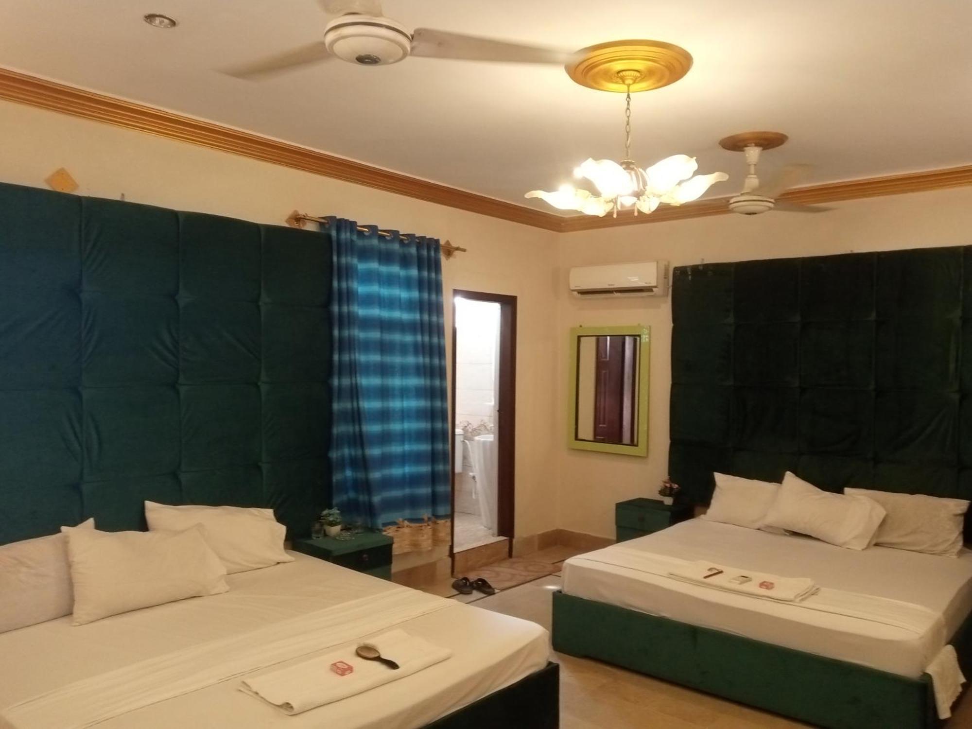 Hotel Crown Plaza, Near Karachi Airport, Darul Sehat Hospital, Dow, Agha Khan And Liaqat Hospital Exterior photo