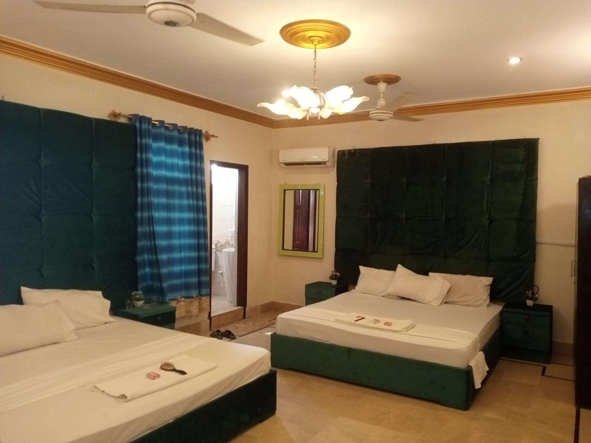 Hotel Crown Plaza, Near Karachi Airport, Darul Sehat Hospital, Dow, Agha Khan And Liaqat Hospital Exterior photo