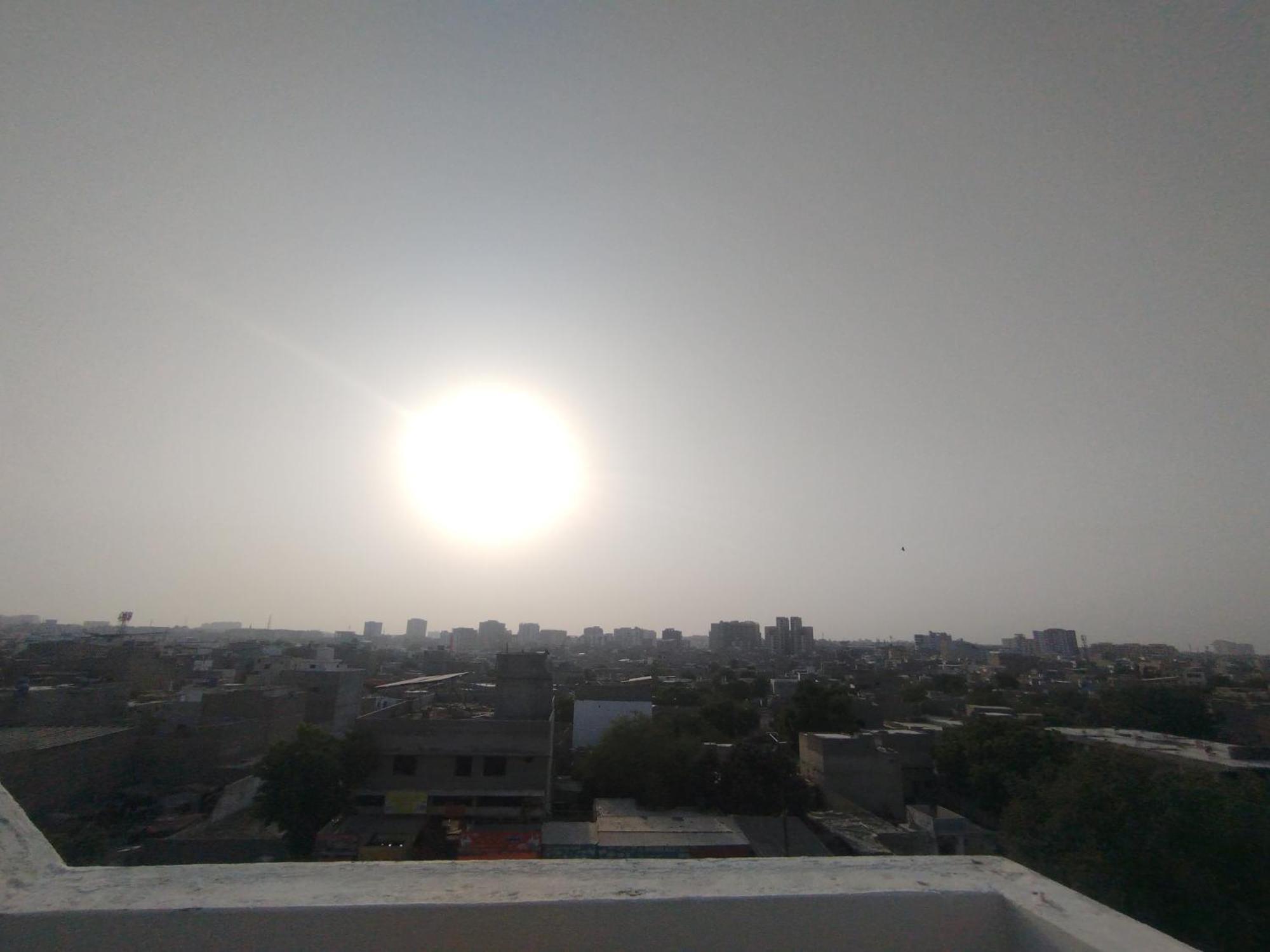 Hotel Crown Plaza, Near Karachi Airport, Darul Sehat Hospital, Dow, Agha Khan And Liaqat Hospital Exterior photo