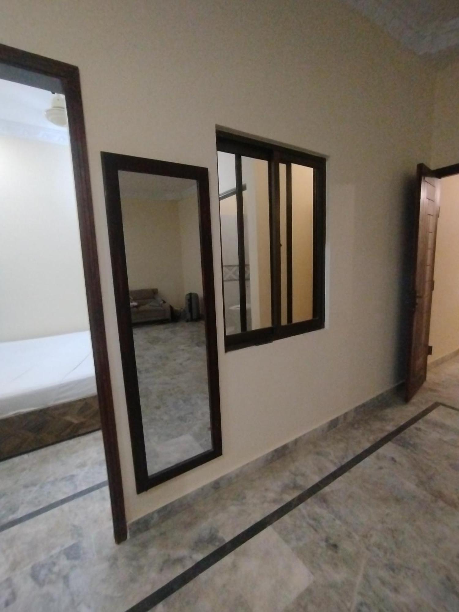 Hotel Crown Plaza, Near Karachi Airport, Darul Sehat Hospital, Dow, Agha Khan And Liaqat Hospital Exterior photo