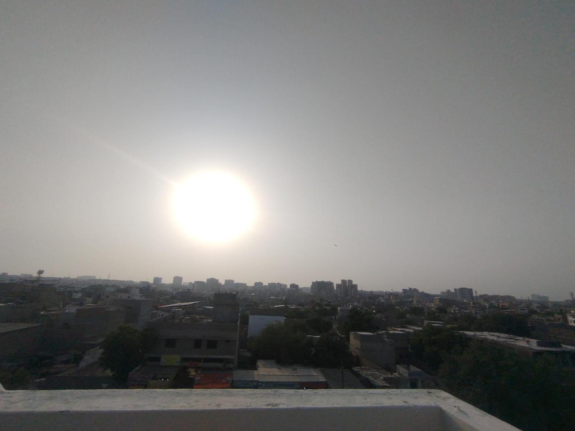 Hotel Crown Plaza, Near Karachi Airport, Darul Sehat Hospital, Dow, Agha Khan And Liaqat Hospital Exterior photo